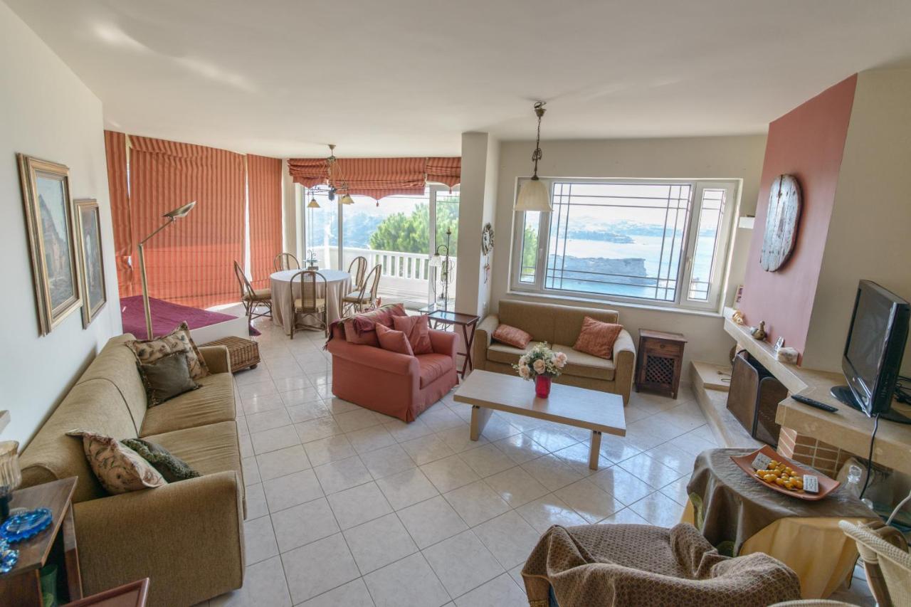 Villa Lygaria ลิกาเรีย ภายนอก รูปภาพ